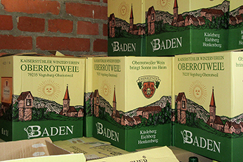 So kommt der Wein zum Kunden: 6-er Kartons mit lachender Sonne