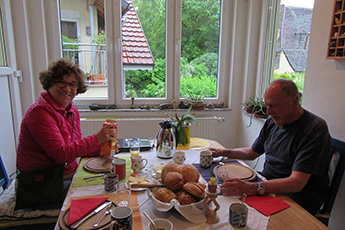 Zum Frühstücken auf dem Balkon ist es zu ungemütlich