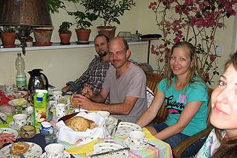 Breakfast with B+B guests Breakfast with B+B guests